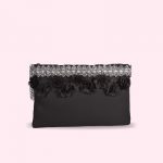 Pochette nera con fiori